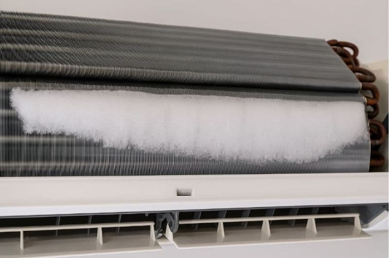 Airconditioner bevroren verdamperspiraal