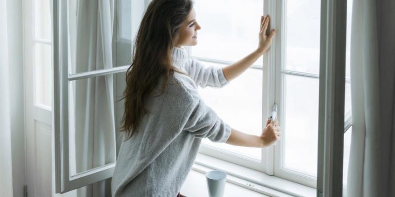 Đóng cửa sổ để tiết kiệm điện năng tiêu thụ