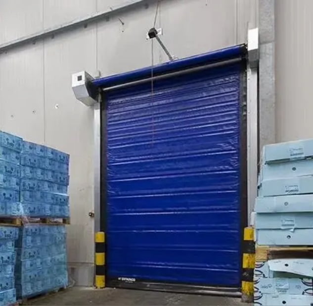 Fast roll door curtain