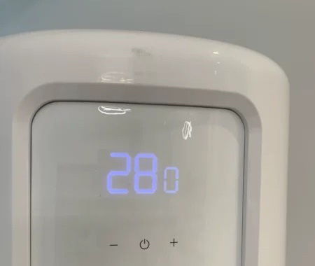 Display Screen - floor standing ac