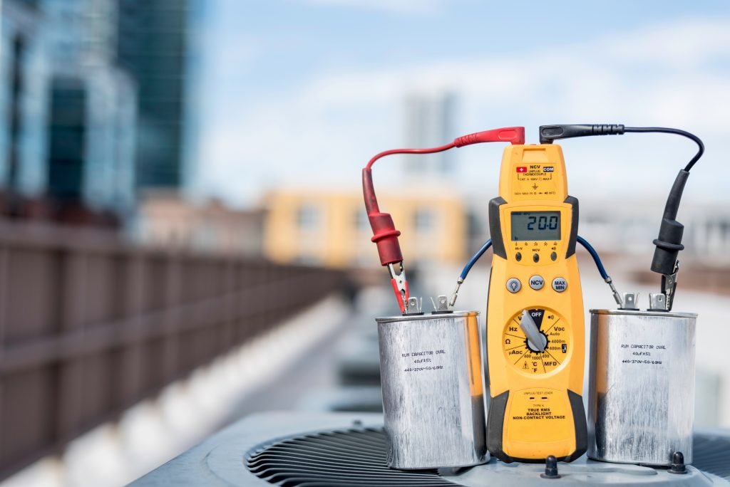 Ujian multimeter digital