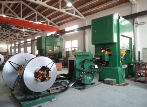 200Macchina per forgiatura a T